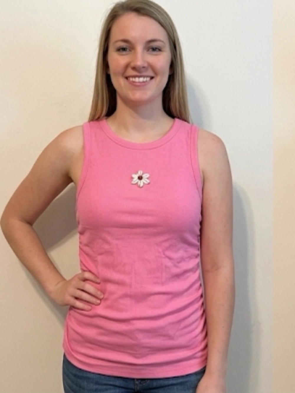 Pink Ribbed Tank Top with Daisy Accent - Women's NWT SIZE LARGE